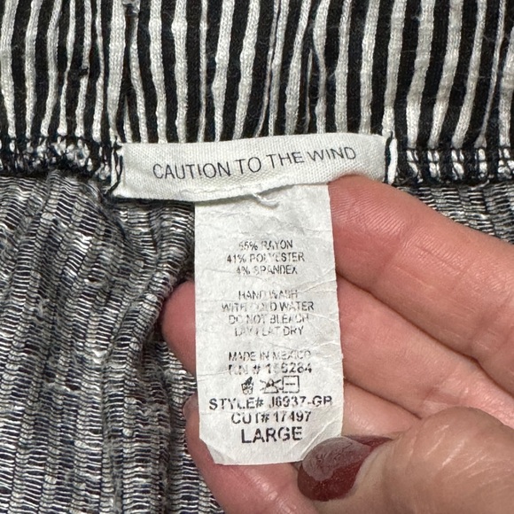 Caution to the Wind Black & White Striped Ruffled Mini Stretch Waist Size Large - Picture 5 of 8